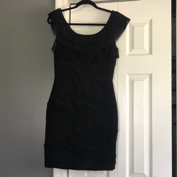 BCBG Maxazria Cocktail Dress - Picture 2 of 8